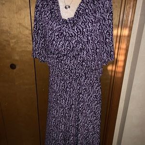 GORGEOUS! Plum print Jessica Howard Dress